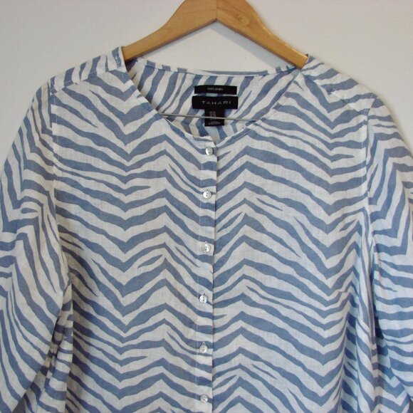 Linen Tunic Top Blue White Button Front Roll Tab Sleeves Tahari Plus Size 1X - Picture 2 of 15